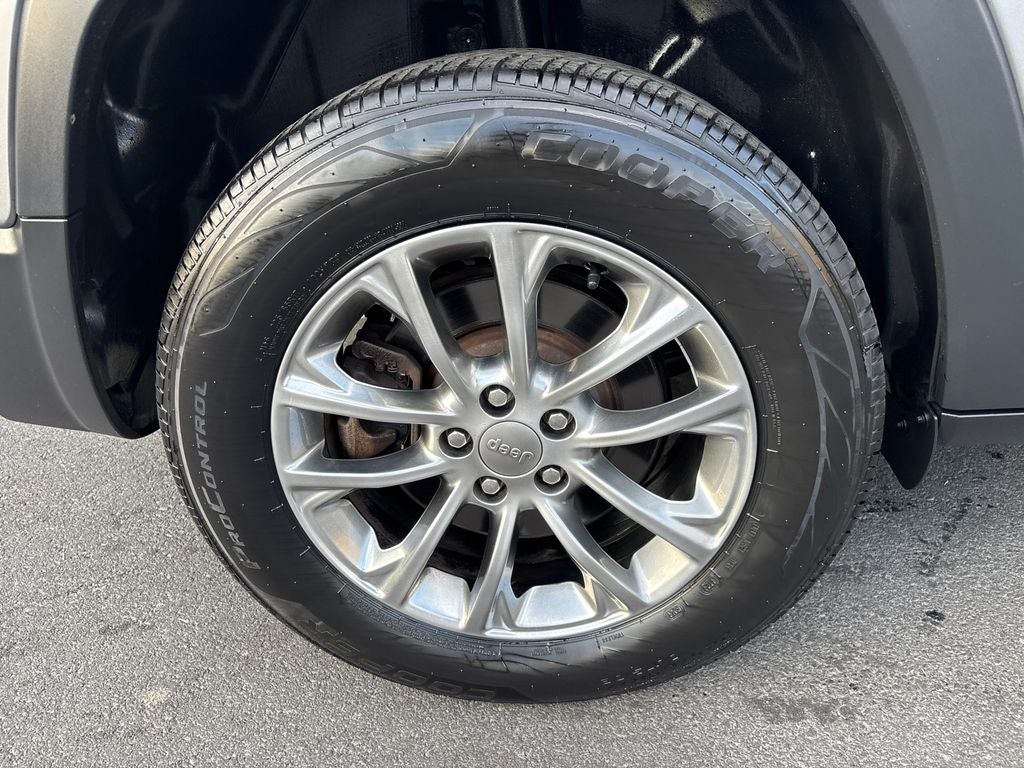 2021 Jeep Cherokee Latitude Lux