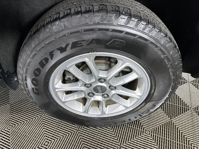 2018 Jeep Grand Cherokee Laredo E