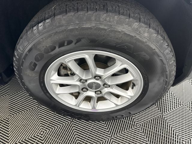 2018 Jeep Grand Cherokee Laredo E