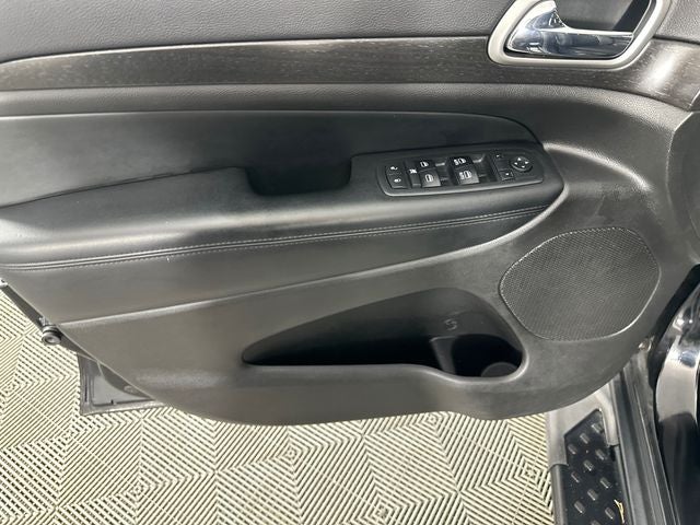 2018 Jeep Grand Cherokee Laredo E