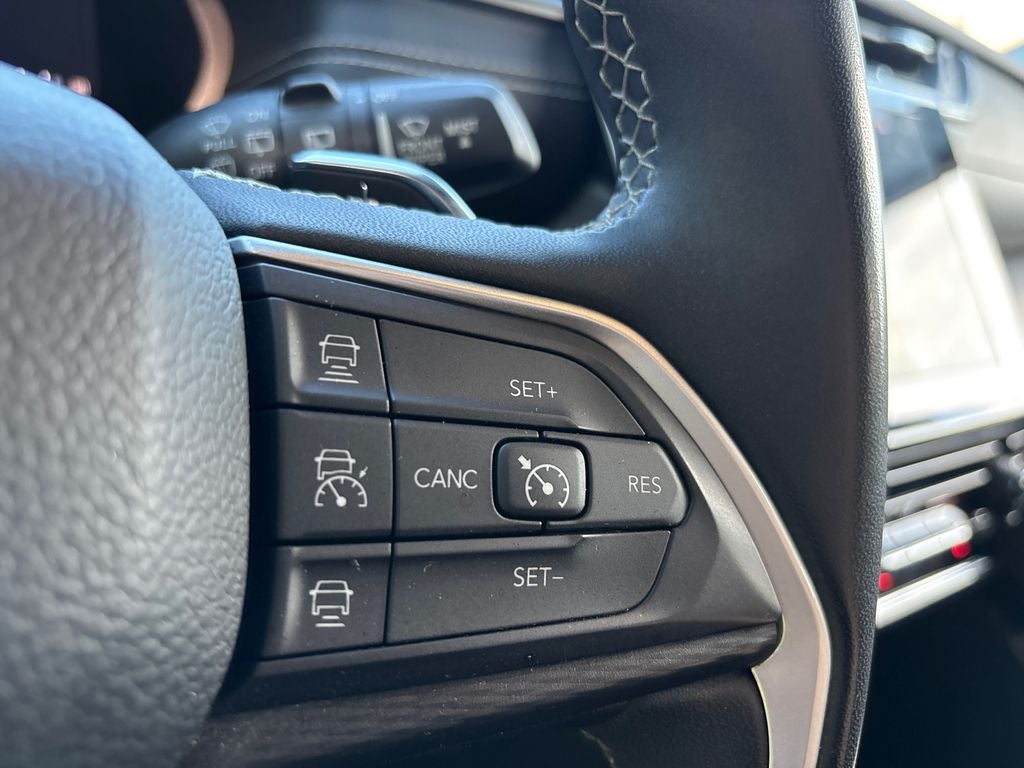 2023 Jeep Grand Cherokee L Laredo