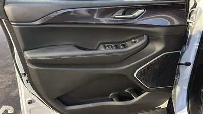 2022 Jeep Grand Cherokee L Laredo