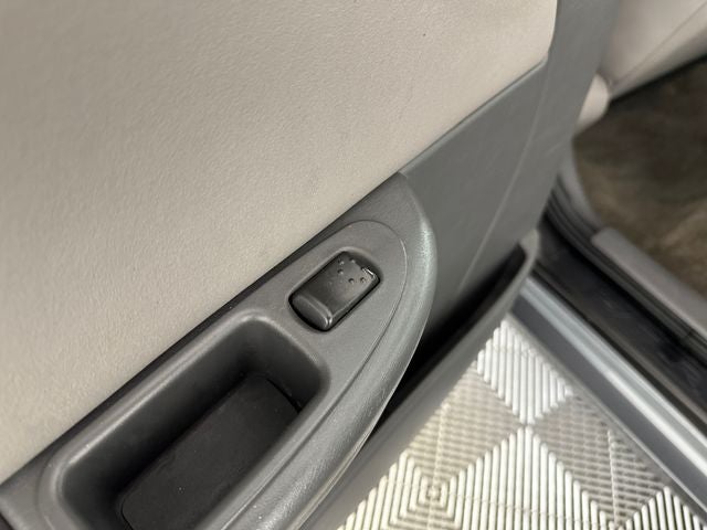 2006 Saturn ION 3