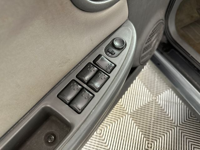 2006 Saturn ION 3