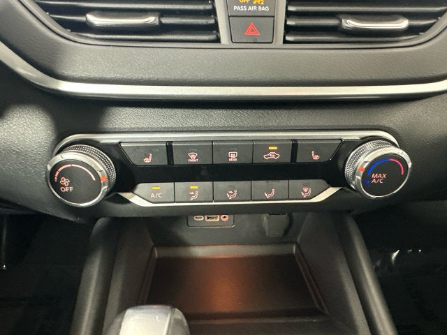 2022 Nissan Altima 2.5 SR Midnight Edition Package