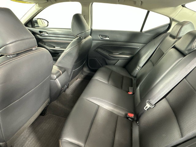 2022 Nissan Altima 2.5 SR Midnight Edition Package