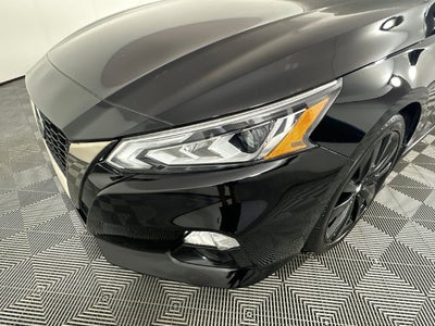 2022 Nissan Altima 2.5 SR Midnight Edition Package