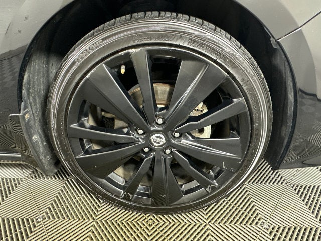 2022 Nissan Altima 2.5 SR Midnight Edition Package