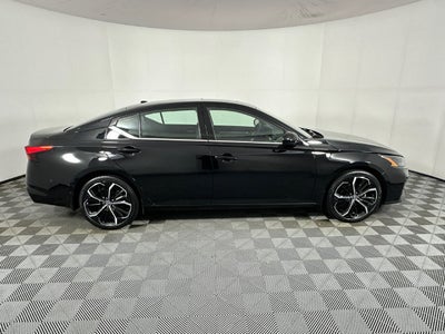 2023 Nissan Altima 2.5 SR Premium Package