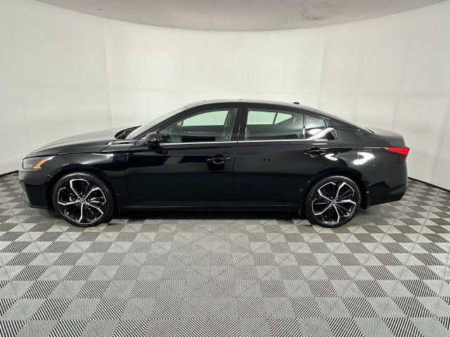 2023 Nissan Altima 2.5 SR Premium Package