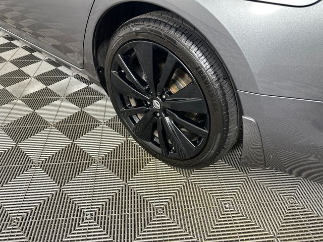 2022 Nissan Altima 2.5 SR Midnight Edition Package