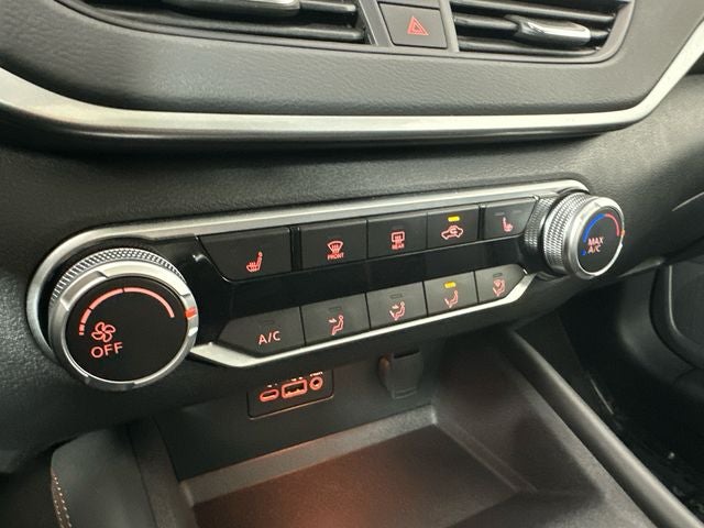 2022 Nissan Altima 2.5 SR Midnight Edition Package