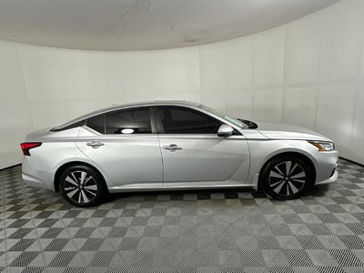 2022 Nissan Altima 2.5 SV Premium Package