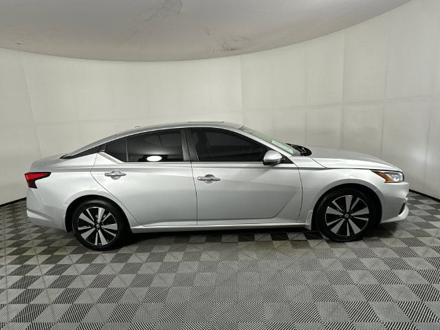 2022 Nissan Altima 2.5 SV Premium Package