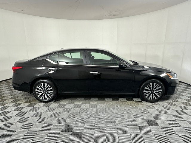 2024 Nissan Altima 2.5 SV Premium Package