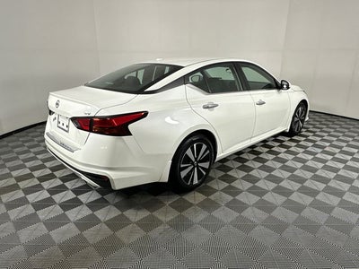 2022 Nissan Altima 2.5 SV Premium Package