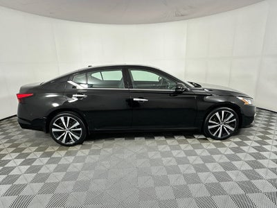 2021 Nissan Altima 2.5 Platinum