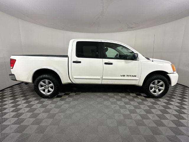 2012 Nissan Titan SV