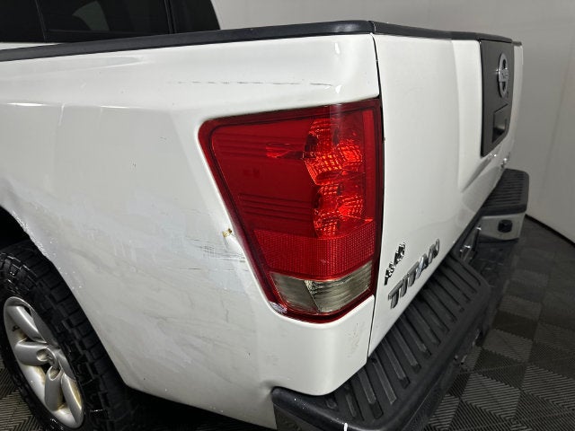 2012 Nissan Titan SV