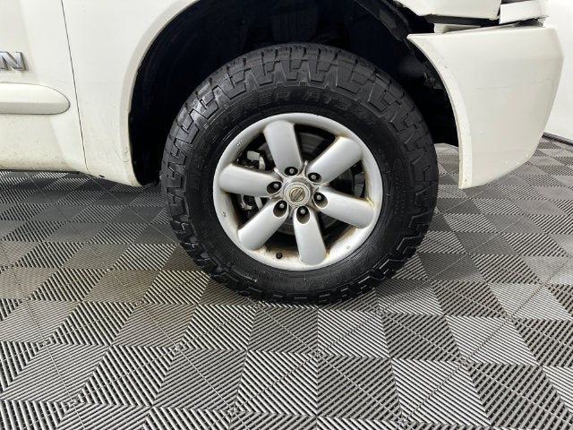 2012 Nissan Titan SV