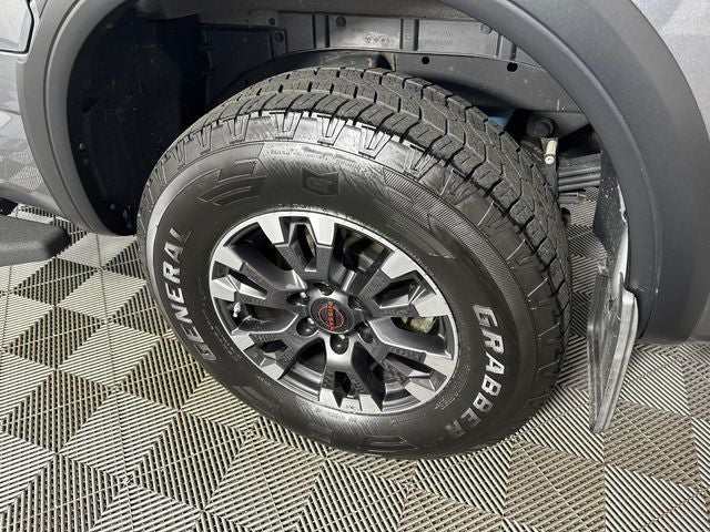 2023 Nissan Titan PRO-4X Convenience Package