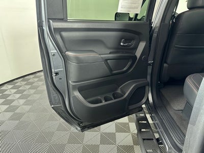 2023 Nissan Titan PRO-4X Convenience Package