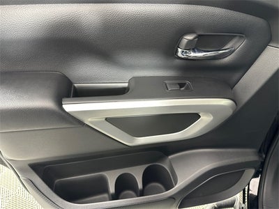 2021 Nissan Titan SV Convenience Package