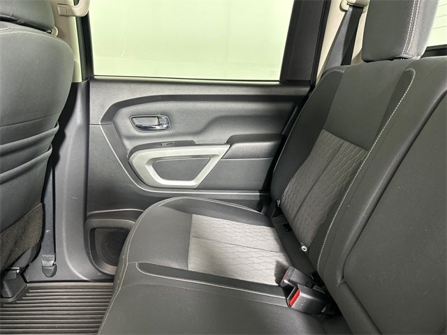 2021 Nissan Titan SV Convenience Package