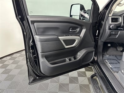 2021 Nissan Titan SV Convenience Package