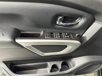 2021 Nissan Titan SV Convenience Package