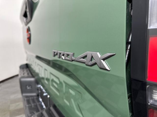 2022 Nissan Frontier PRO-4X Premium Package