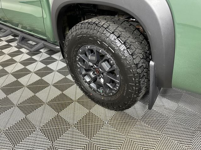 2022 Nissan Frontier PRO-4X Premium Package