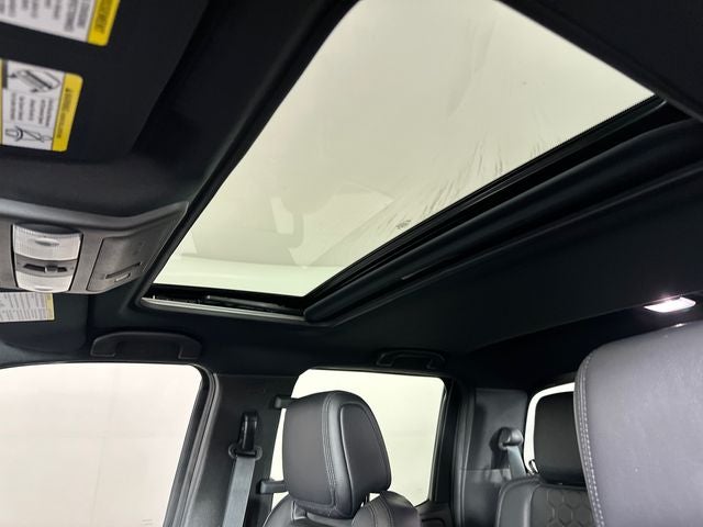 2022 Nissan Frontier PRO-4X Premium Package