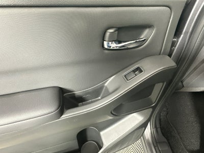 2024 Nissan Frontier SV Convenience & Technology Package
