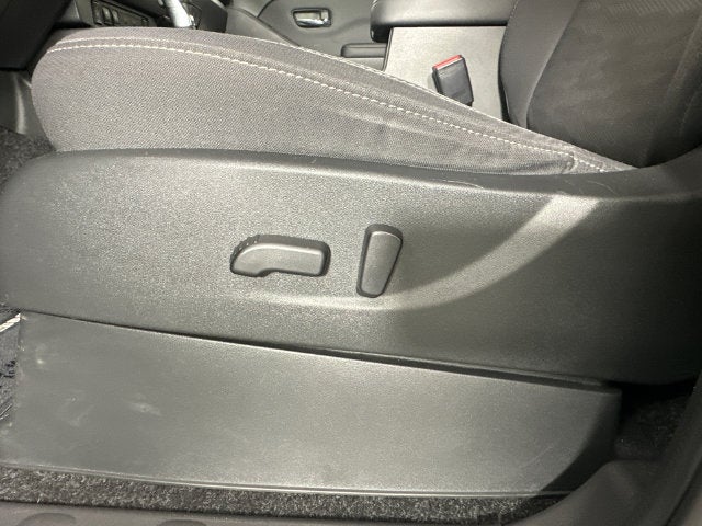 2024 Nissan Frontier SV Convenience & Technology Package
