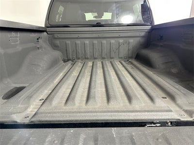 2023 Nissan Frontier SV Midnight Edition & Technology Package