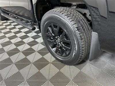 2023 Nissan Frontier SV Midnight Edition & Technology Package