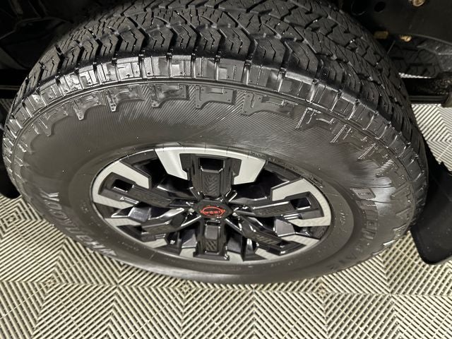 2023 Nissan Frontier PRO-4X Convenience & Technology Package