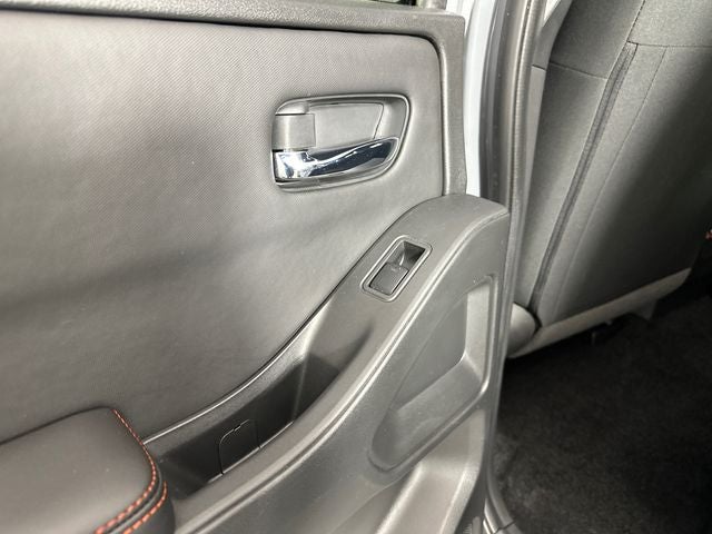 2023 Nissan Frontier PRO-4X Convenience & Technology Package