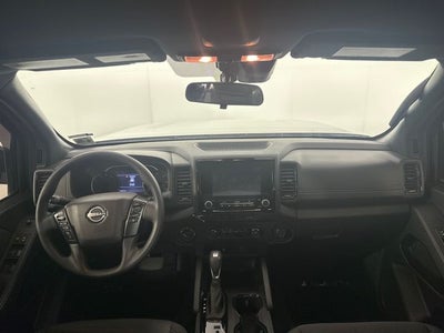 2023 Nissan Frontier SV Midnight Edition & Technology Package