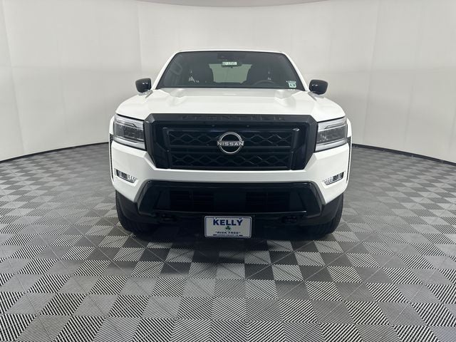 2023 Nissan Frontier SV Midnight Edition & Technology Package
