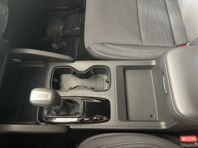 2023 Nissan Frontier SV Midnight Edition & Technology Package