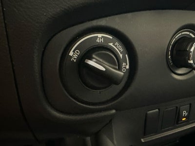 2023 Nissan Frontier SV Midnight Edition & Technology Package