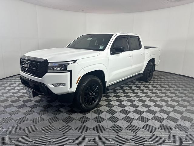 2023 Nissan Frontier SV Midnight Edition & Technology Package