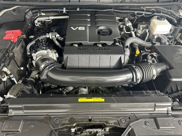 2023 Nissan Frontier SV Midnight Edition & Technology Package