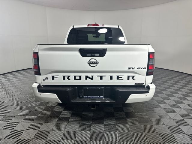 2023 Nissan Frontier SV Midnight Edition & Technology Package