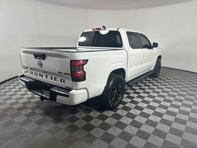 2023 Nissan Frontier SV Midnight Edition & Technology Package