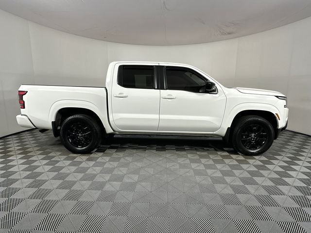 2023 Nissan Frontier SV Midnight Edition & Technology Package