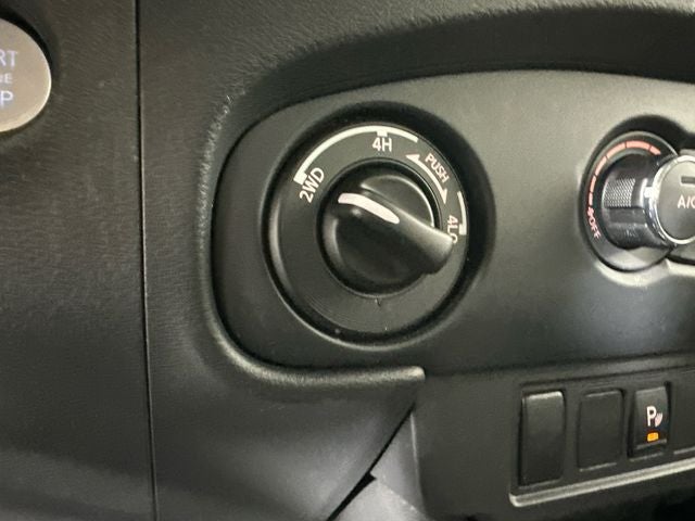 2022 Nissan Frontier SV Technology Package