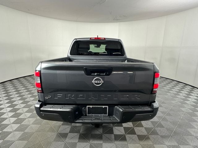 2023 Nissan Frontier SV Midnight Edition & Technology Package